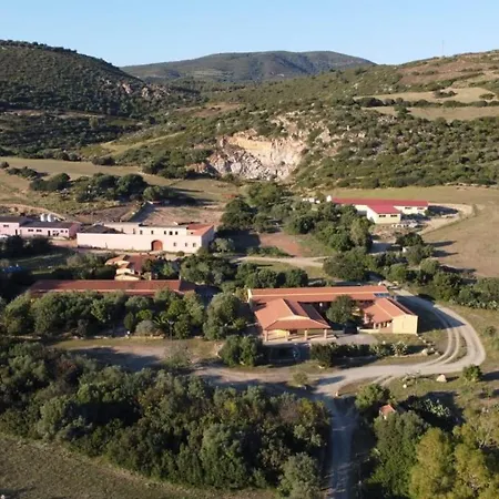 Sa Tiria בית חווה טאולאדה